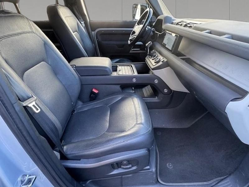 Usata Land Rover Defender SE 200 CV (147 kW) 2022 Hakuba silver SUV