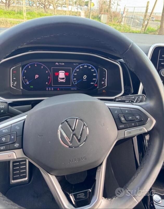 Usata VW T-Roc 150 CV (110 kW) 2023 Nero SUV