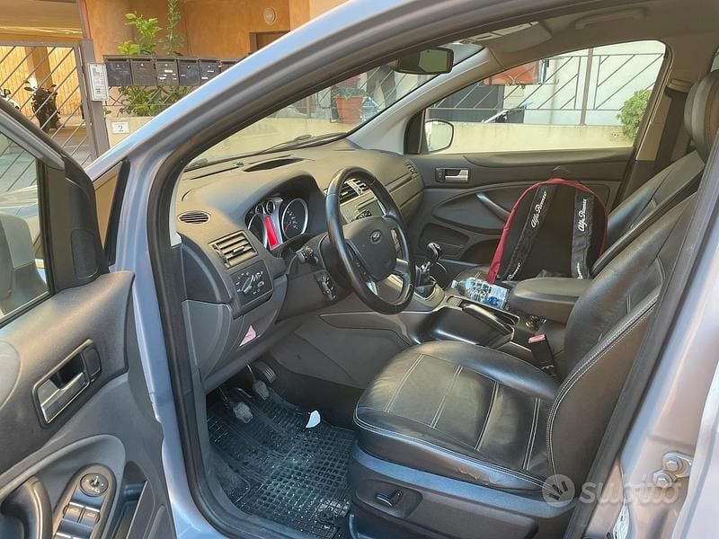 Usata Ford Kuga 163 CV (119 kW) 2012 SUV