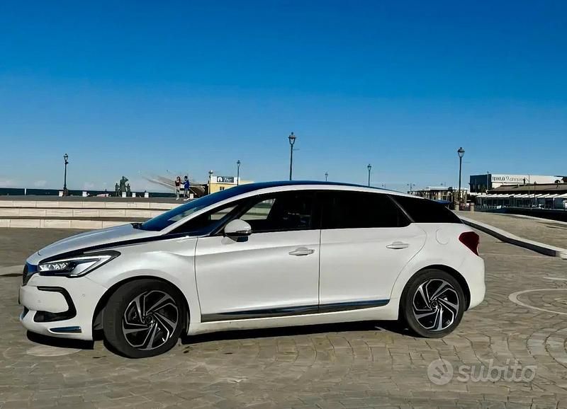 Usata DS Automobiles DS5 So Chic 181 CV (133 kW) 2015 Bianco Utilitaria