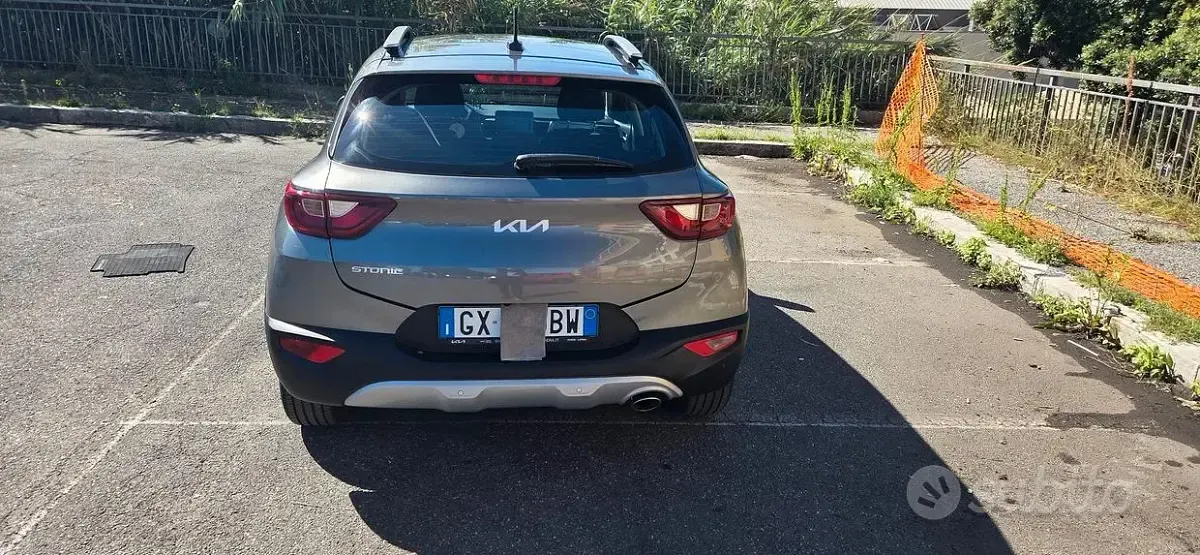 Usata Kia Stonic 84 CV (61 kW) 2025 Grigio SUV