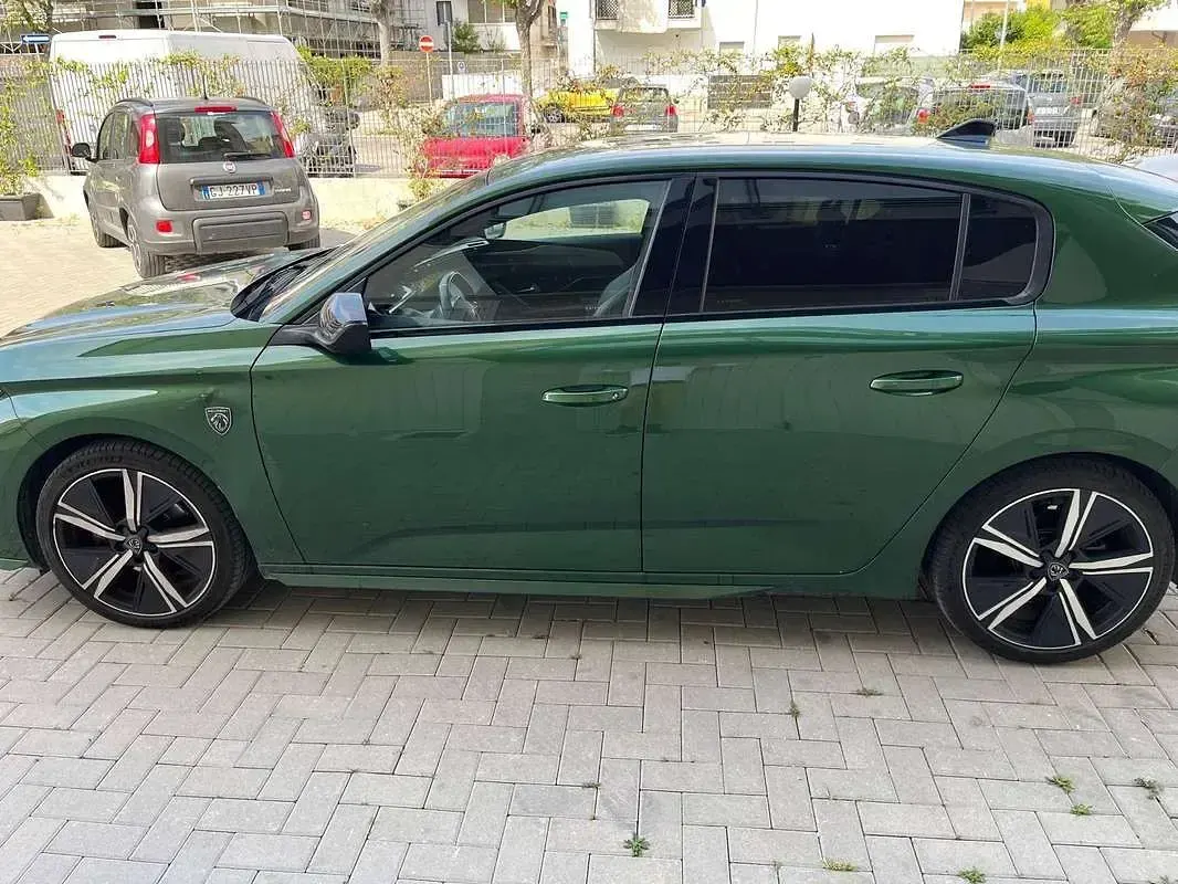 Usata Peugeot 308 GT 131 CV (96 kW) 2023 Verde Berlina