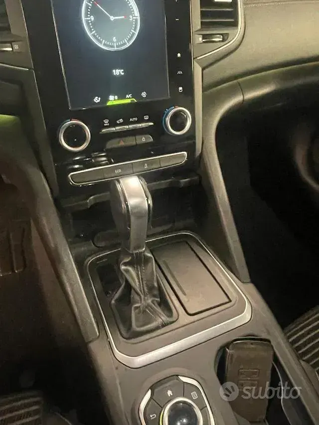 Käytetty Renault Talisman Intens 160 HP (117 kW) 2018 Harmaa Farmari