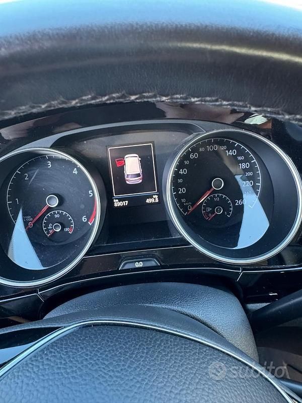 Usata VW Touran Executive 150 CV (110 kW) 2019 Nero Monovolume