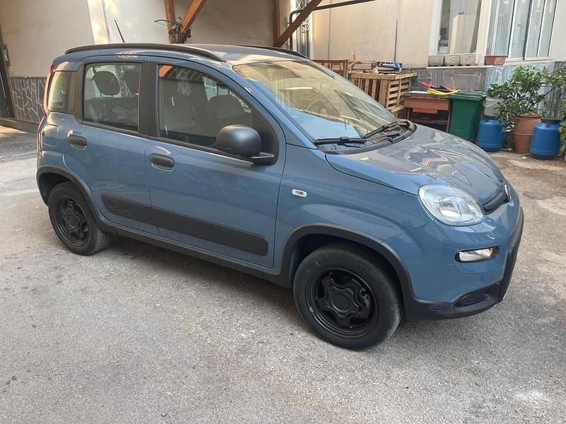 Usado Fiat Panda 4x4 Wild 85 HP (62 kW) 2022 Azul Citadino