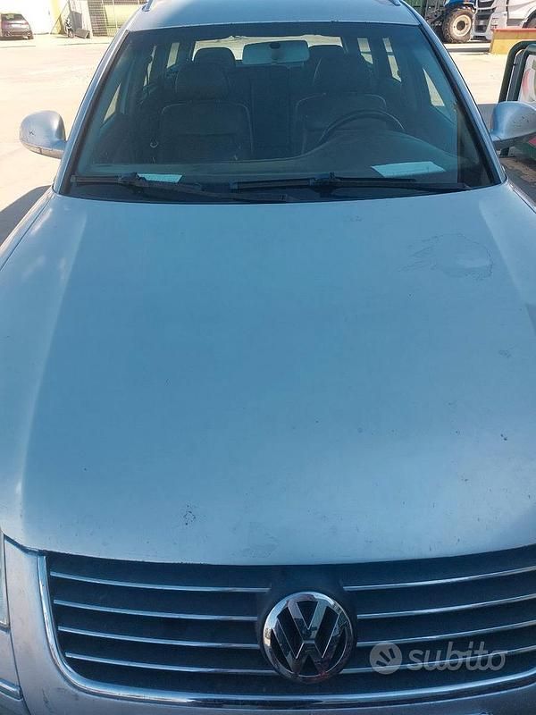 Usata VW Passat 90 CV (66 kW) 2001 Grigio Berlina