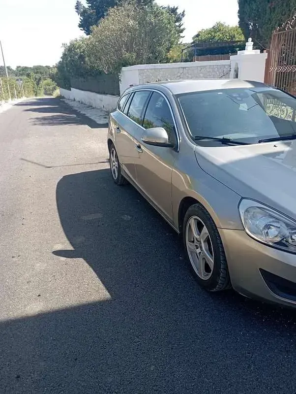 Usata Volvo V60 Summum 163 CV (119 kW) 2012 Grigio Station wagon
