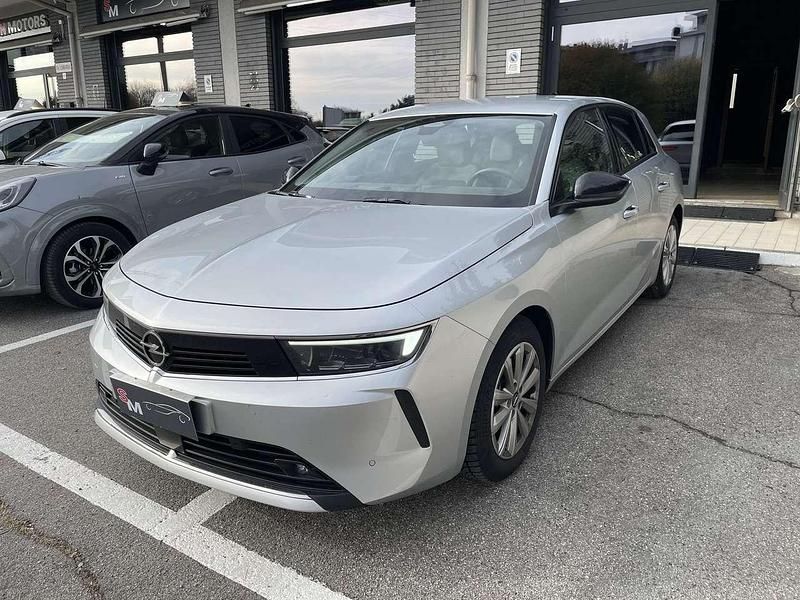 Usata Opel Astra Edition 110 CV (80 kW) 2023 Argento Berlina