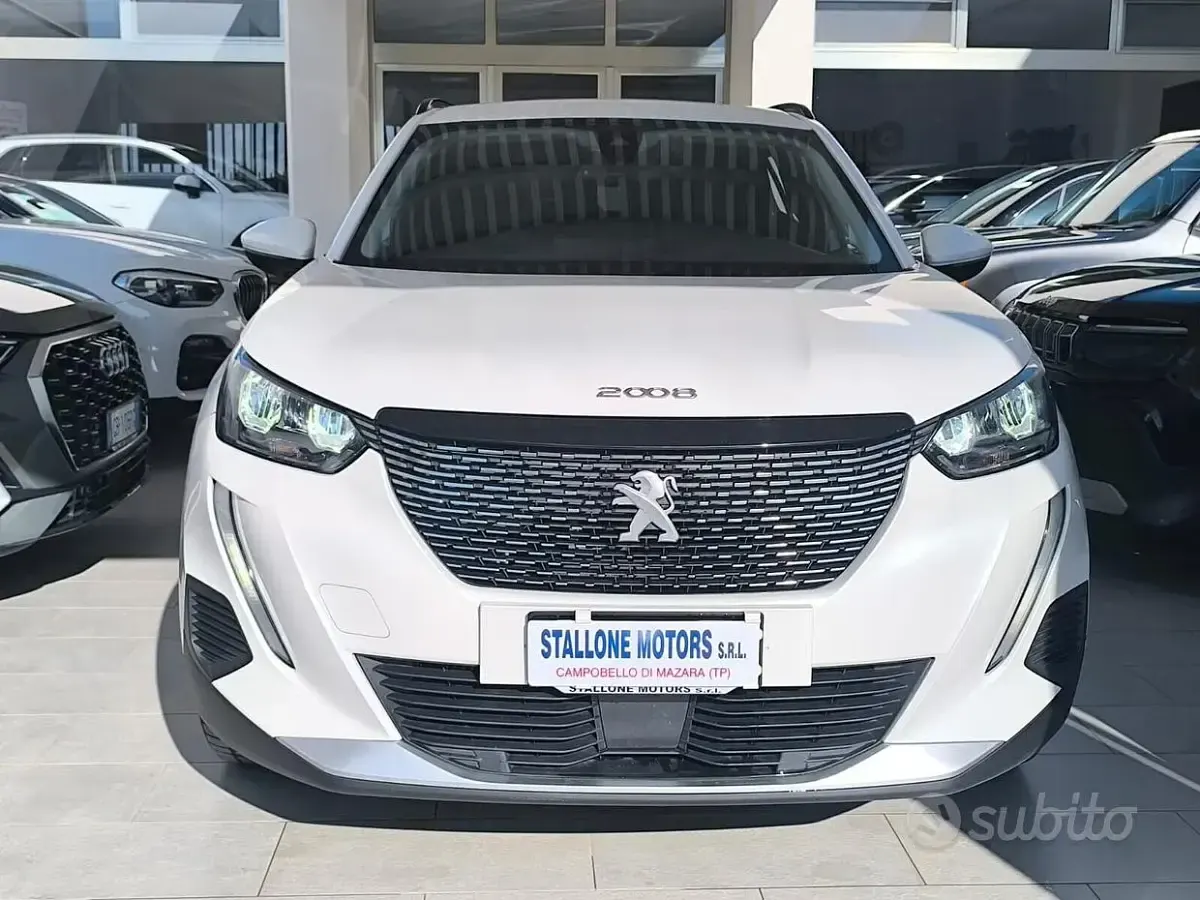 Usata Peugeot 2008 Allure 131 CV (96 kW) 2021 Bianco SUV