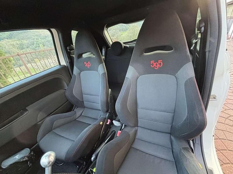 Usata Abarth 595 145 CV (106 kW) 2016 Bianco Utilitaria