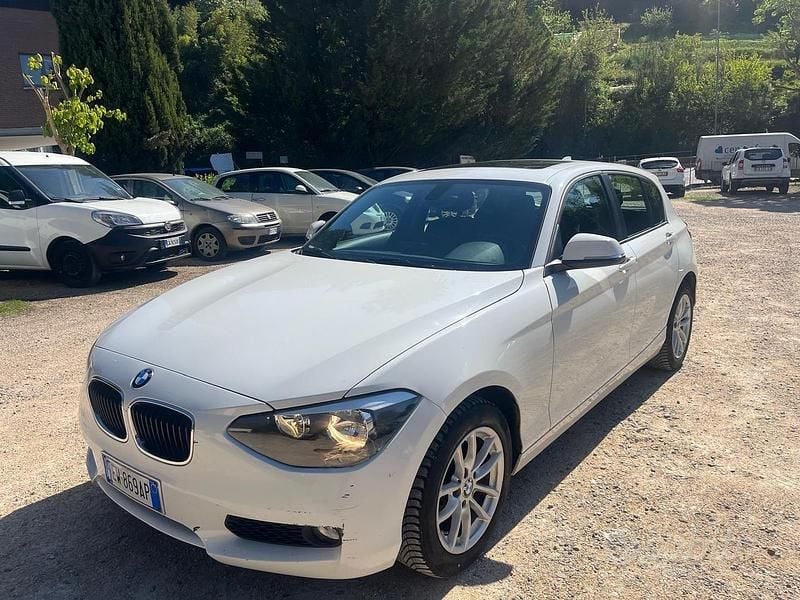 Usata BMW 118 143 CV (105 kW) 2014 Bianco Utilitaria