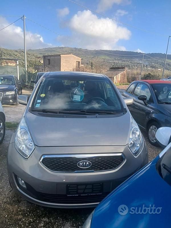 Usata Kia Venga Active 90 CV (66 kW) 2013 Grigio Utilitaria