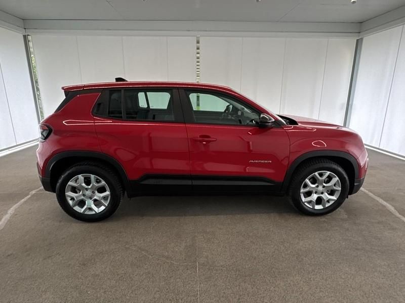 Usata Jeep Avenger Altitude 101 CV (74 kW) 2024 Rosso SUV