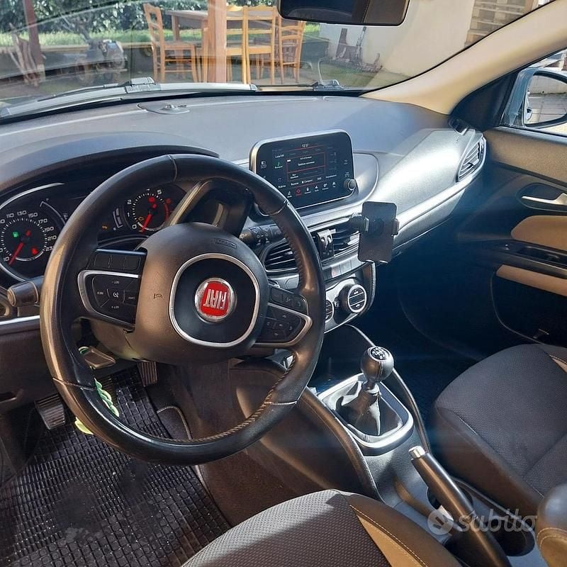 Usata Fiat Tipo Lounge 120 CV (88 kW) 2017 Grigio Berlina