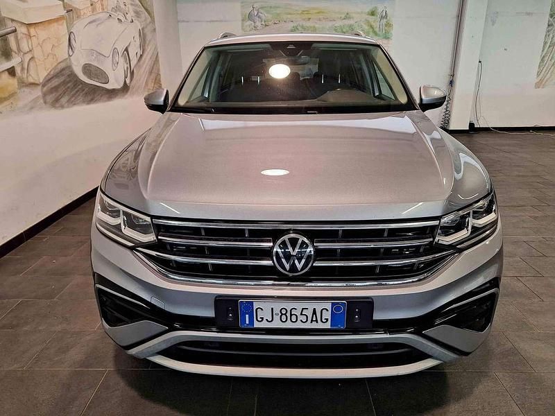 Usata VW Tiguan Allspace Pro 150 CV (110 kW) 2022 Argento SUV