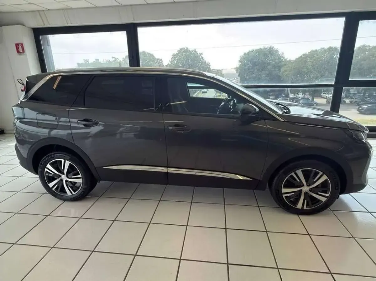Nuova Peugeot 5008 Allure 131 CV (96 kW) 2025 Nero SUV