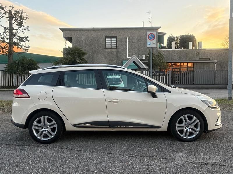 Usata Renault Clio GrandTour 90 CV (66 kW) 2017 Beige Station wagon