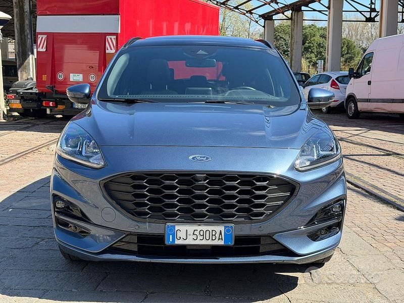 Usata Ford Kuga ST-Line 190 CV (139 kW) 2022 Blu SUV