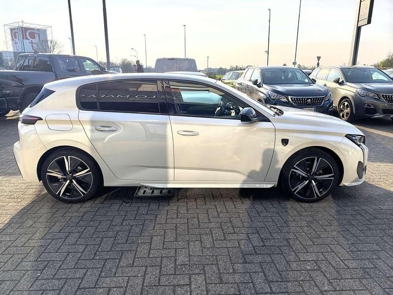 Usata Peugeot 308 GT 131 CV (96 kW) 2022 Bianco okenite Berlina