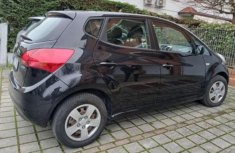 Usata Kia Venga Active 77 CV (56 kW) 2014 Utilitaria