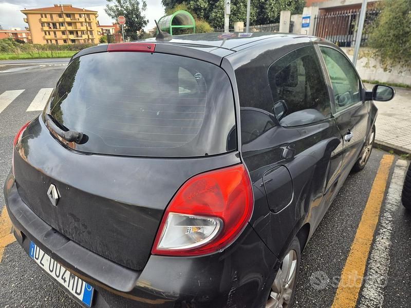 Usata Renault Clio II 110 CV (80 kW) 2009 Nero Utilitaria