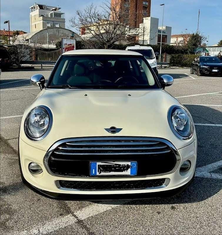 Usata Mini One D Business 95 CV (69 kW) 2015 Beige Utilitaria