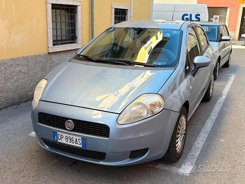 Usata Fiat Grande Punto 65 CV (47 kW) 2008 Blu Utilitaria