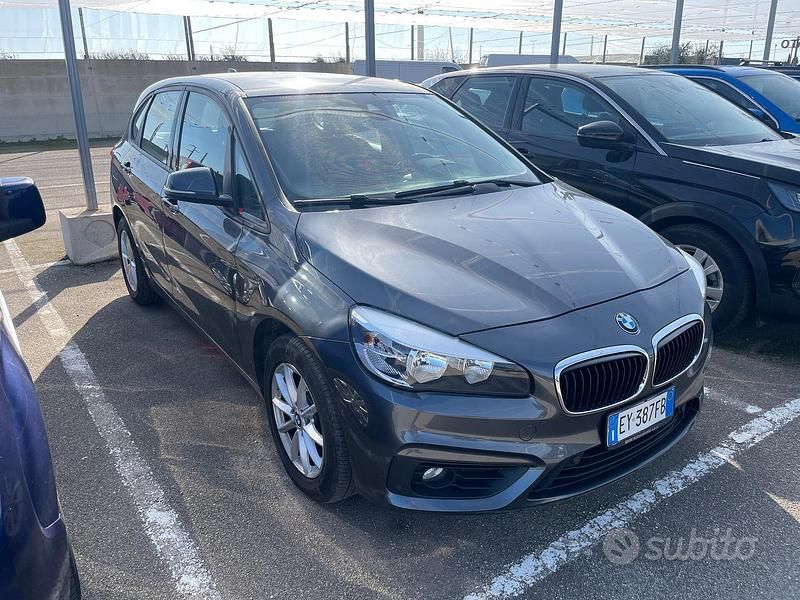 Grigio Usata 2015 BMW 218 Luxury Line Station wagon | 10.900 € (Buon prezzo) - Immagine 1/4