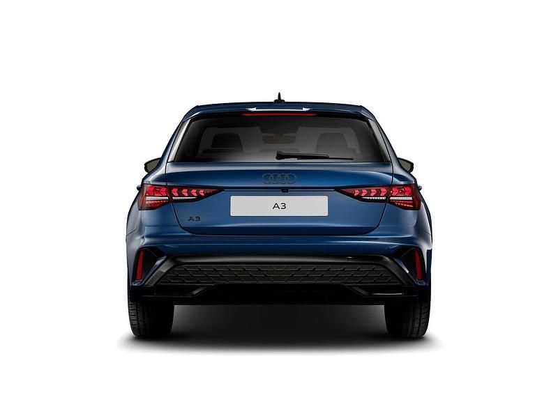 Nuova Audi A3 Sportback e-tron S-Line 272 CV (200 kW) 2026 Blu/azzurro Utilitaria