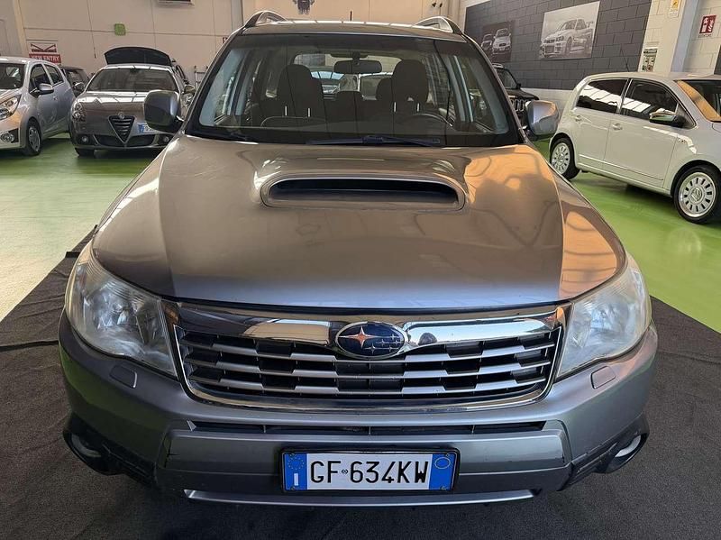 Usata Subaru Forester 147 CV (108 kW) 2010 Argento SUV