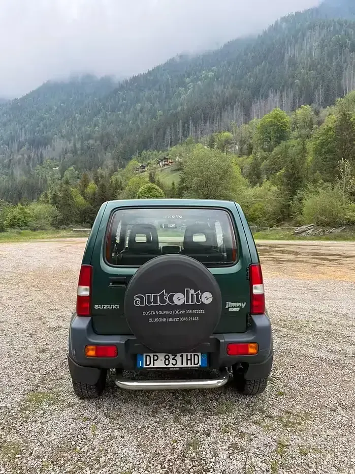 Second-hand Suzuki Jimny 85 CP (62 kW) 2008 Verde SUV