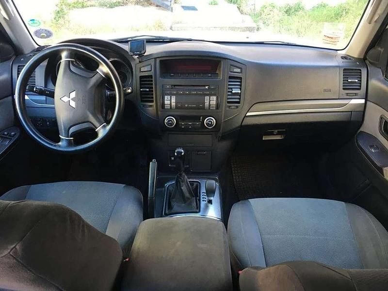 Usata Mitsubishi Pajero Intense 160 CV (117 kW) 2007 Bianco SUV