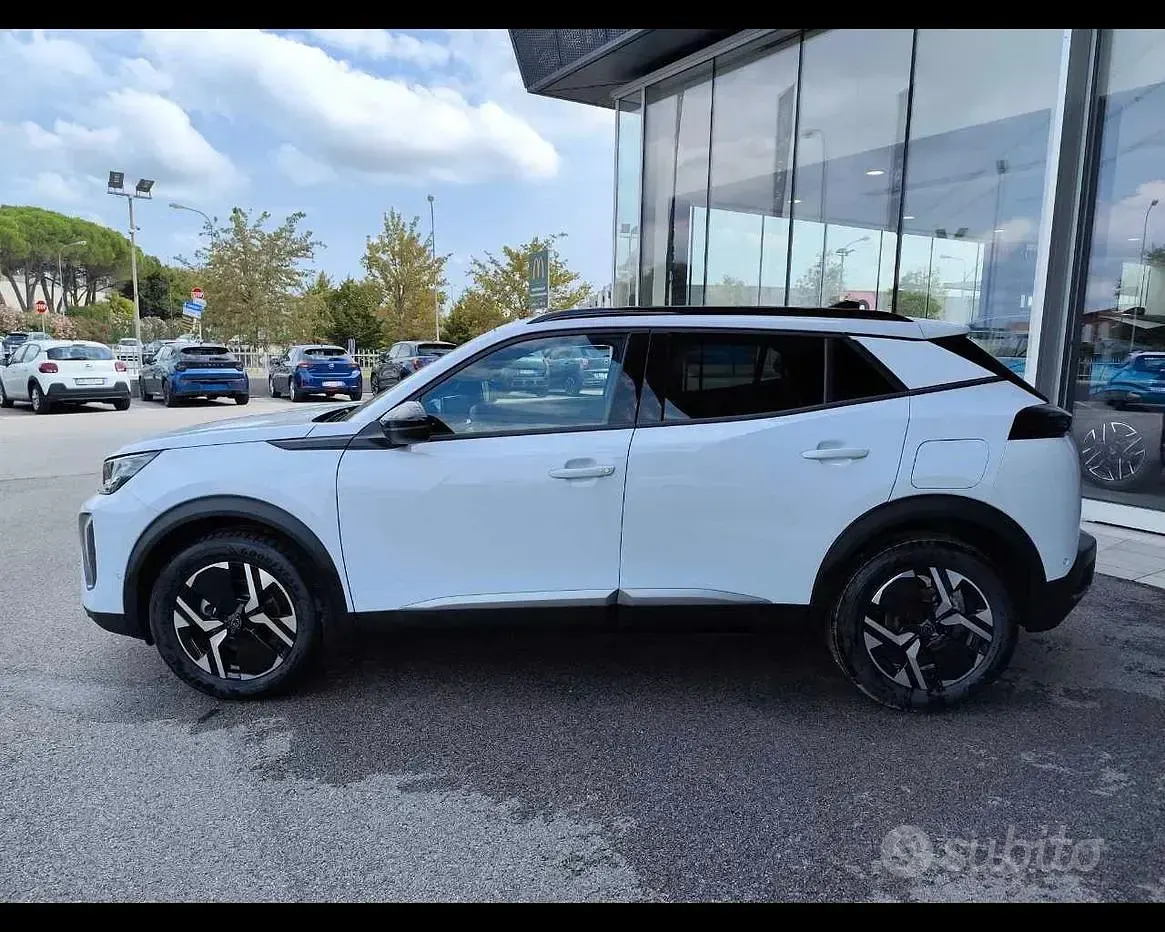 Neu Peugeot 2008 Allure 130 PS (95 kW) 2025 Weiß SUV