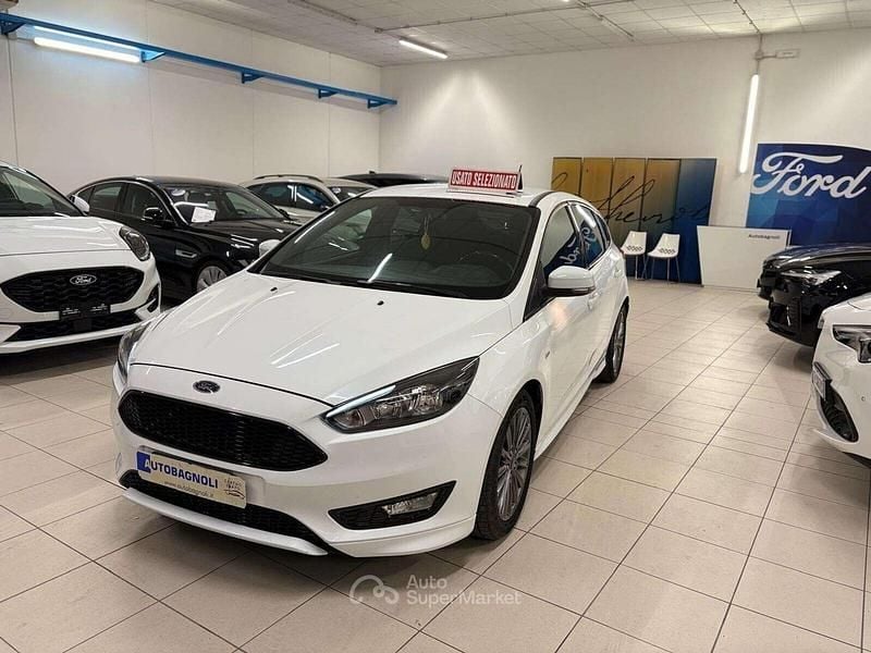 Usata Ford Focus ST-Line 125 CV (91 kW) 2017 Bianco Berlina