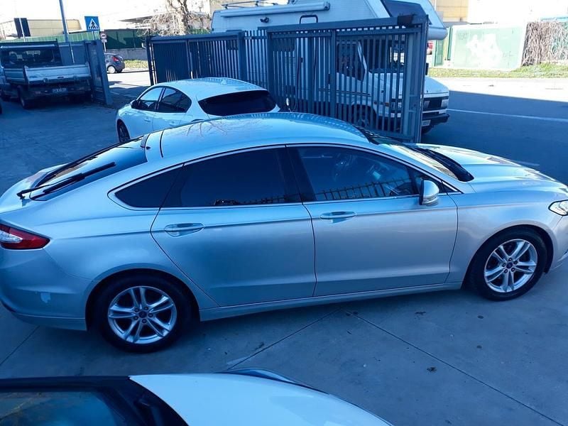 Usata Ford Mondeo Titanium 160 CV (117 kW) 2015 Argento Berlina