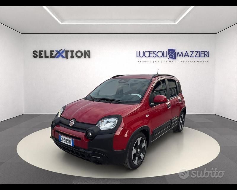 Usata Fiat Panda Cross Cross 69 CV (50 kW) 2025 Rosso Utilitaria