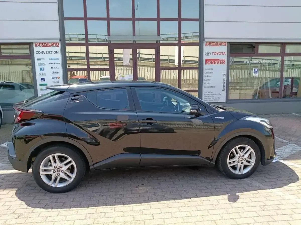 Usata Toyota C-HR Business Edition 98 CV (72 kW) 2021 Nero SUV