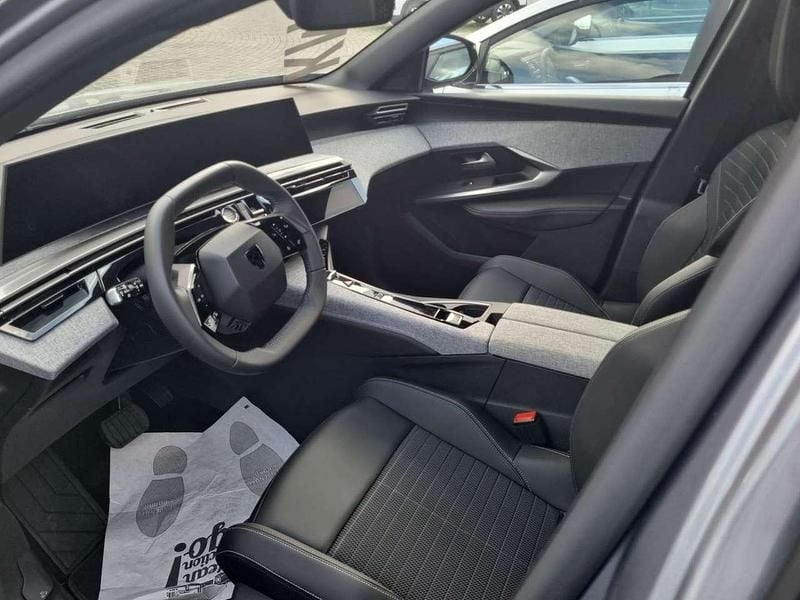 Nuova Peugeot 5008 Allure 145 CV (106 kW) 2025 Grigio SUV