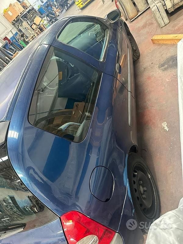 Usata Renault Clio II 2002 Blu