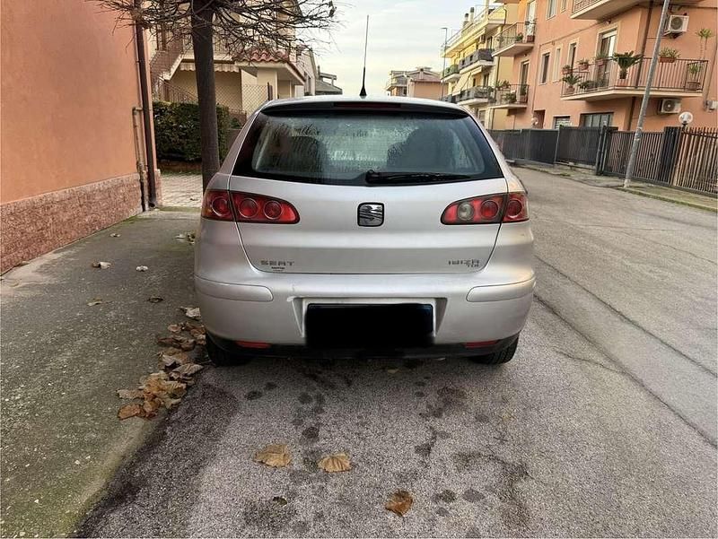 Usata Seat Ibiza Reference 75 CV (55 kW) 2003 Berlina