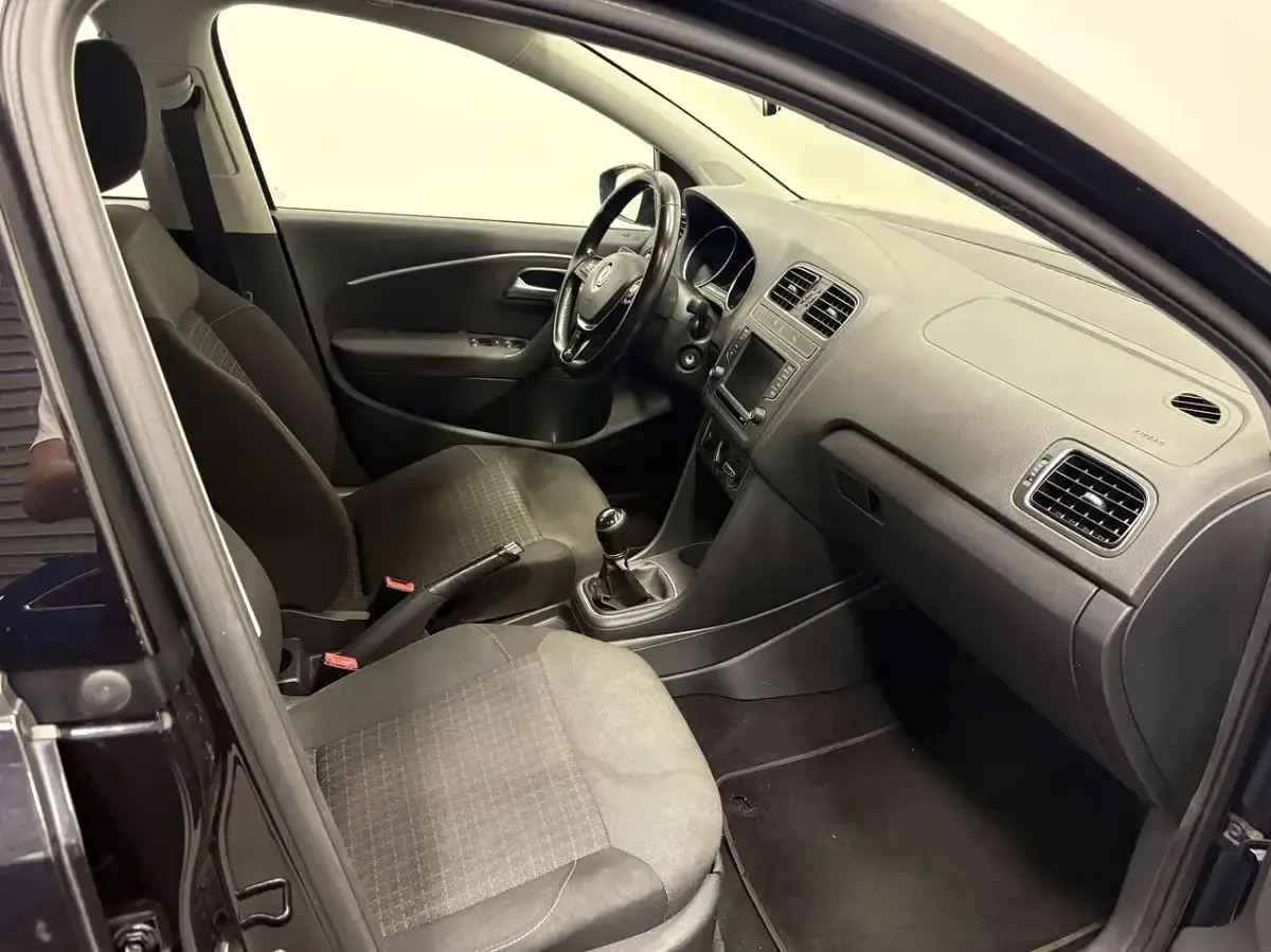 Usata VW Polo Comfortline 75 CV (55 kW) 2017 Nero Berlina