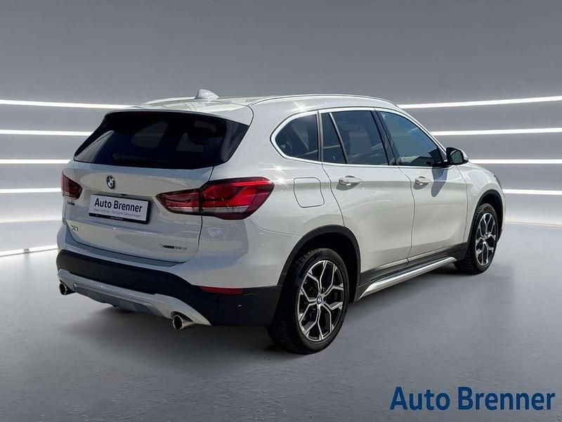 Käytetty BMW X1 xLine 150 HP (110 kW) 2022 Valkoinen Katumaasturi