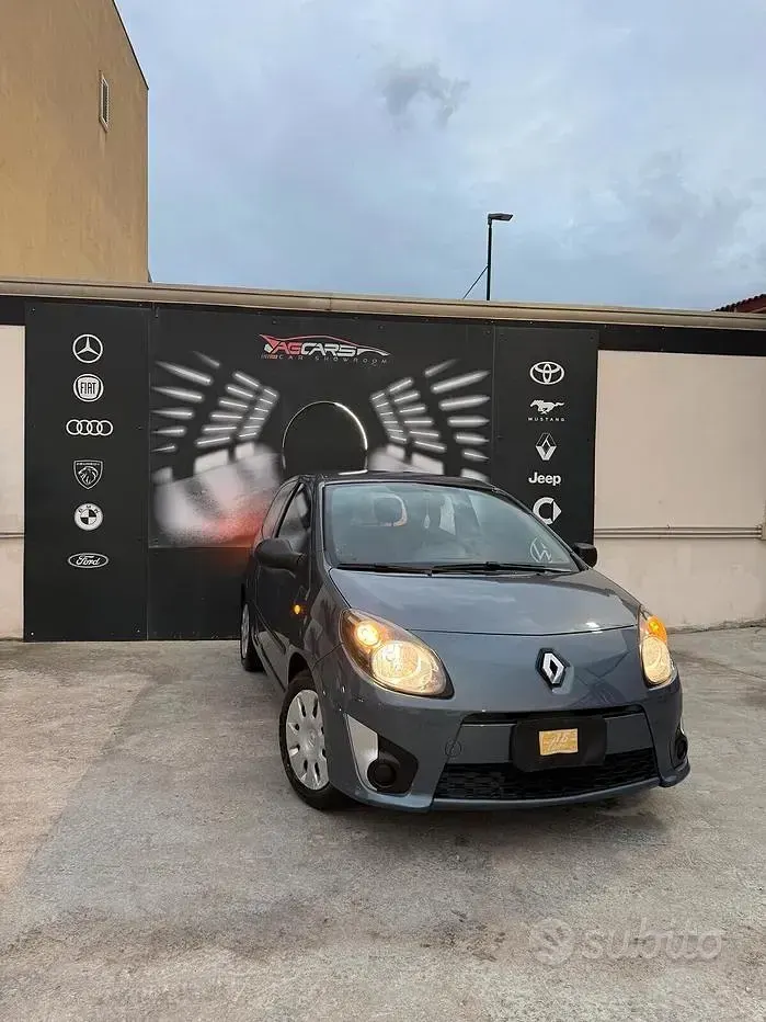 Usata Renault Twingo 75 CV (55 kW) 2011 Grigio Utilitaria