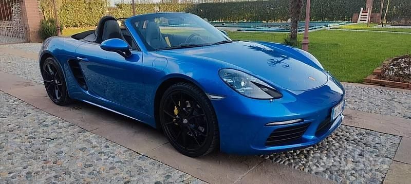 Usata Porsche 718 Boxster 299 CV (219 kW) 2018 Blu Cabrio