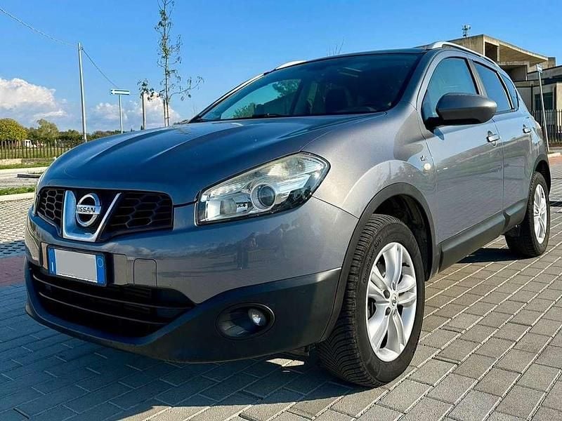 Grigio Usata 2010 Nissan Qashqai Tekna SUV | 5800 € (Super prezzo) - Immagine 1/4