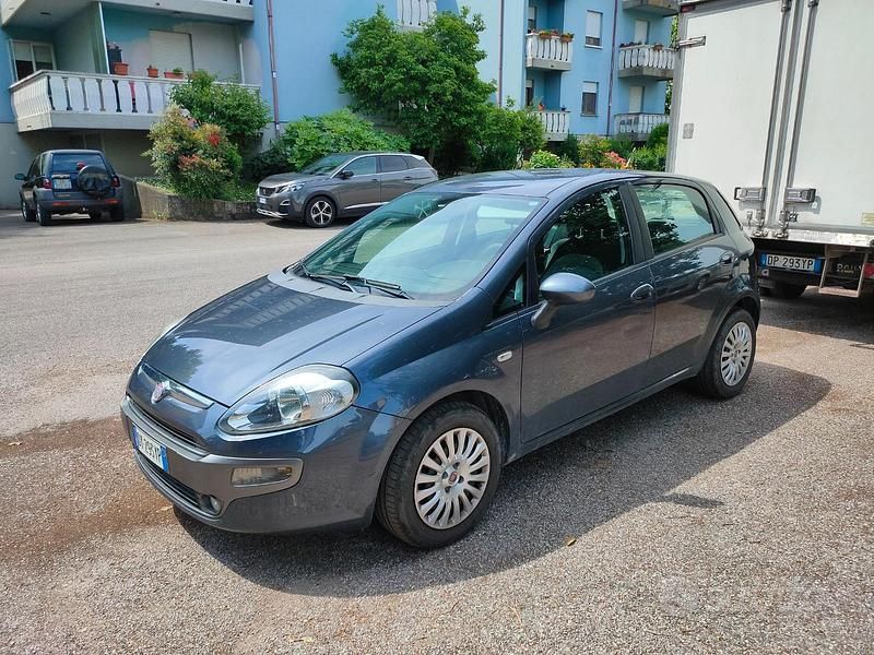 Usata Fiat Punto Evo Dynamic 105 CV (77 kW) 2010 Grigio Utilitaria