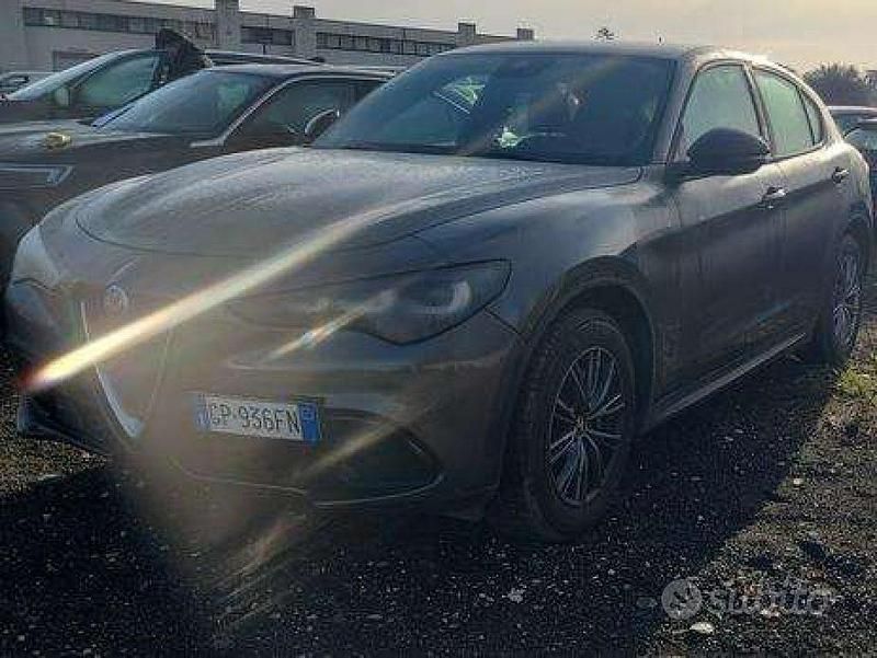Usata Alfa Romeo Stelvio Super 210 CV (154 kW) 2023 Grigio SUV