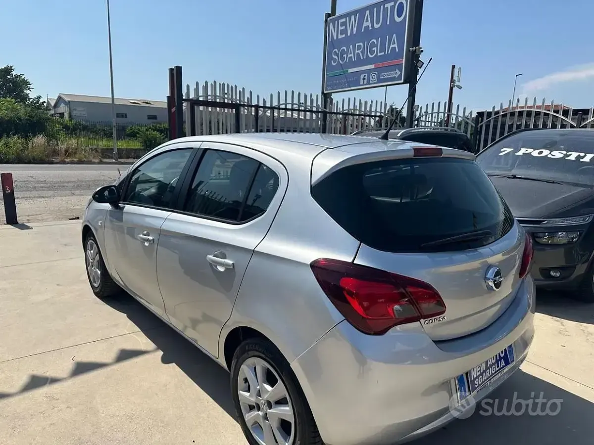Usata Opel Corsa 90 CV (66 kW) 2015 Grigio Utilitaria