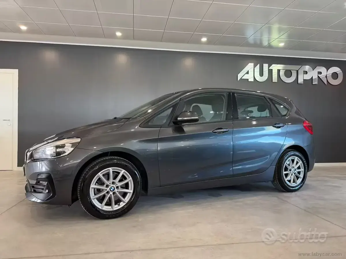 Usata BMW 216 Active Tourer 116 CV (85 kW) 2020 Grigio Monovolume