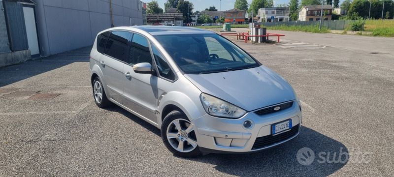 Usata 2008 Ford S-MAX S Monovolume | 1900 € (Super prezzo) - Immagine 1/4